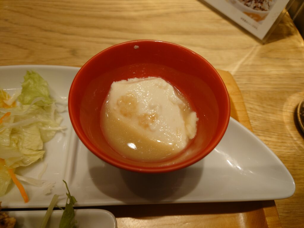 おぼんｄｅごはんペリエ千葉店。スペシャルコンボ定食ランチのおぼろ豆腐