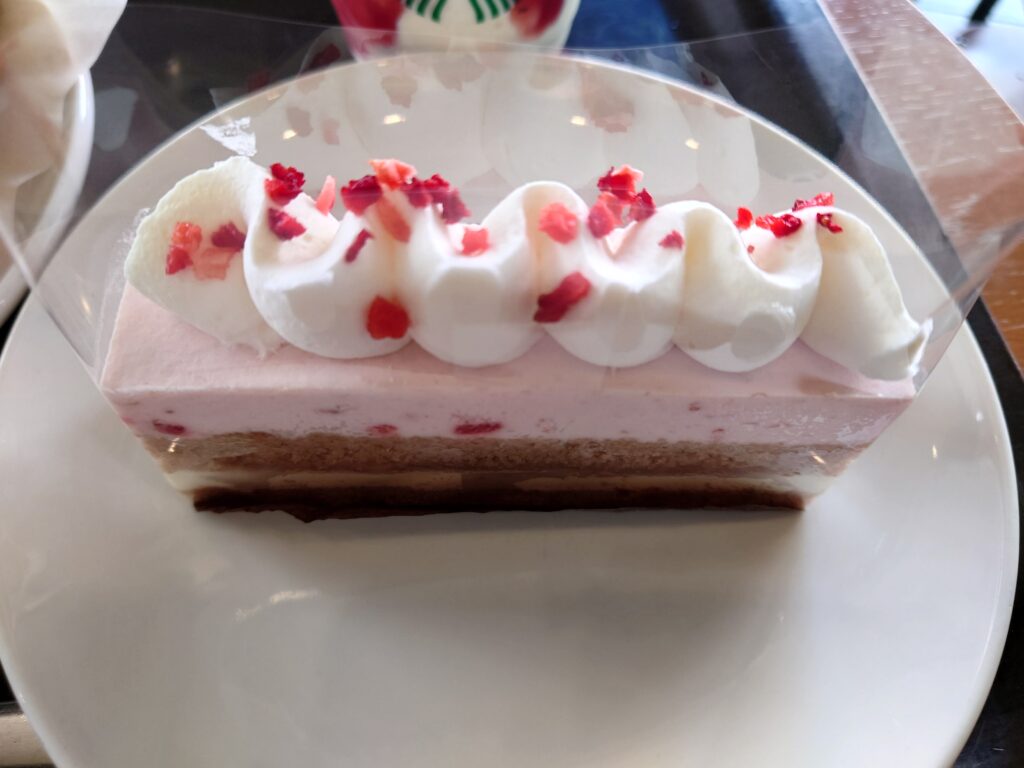 スターバックスコーヒー そごう千葉ジュンヌ店のストロベリーメリークリームケーキ