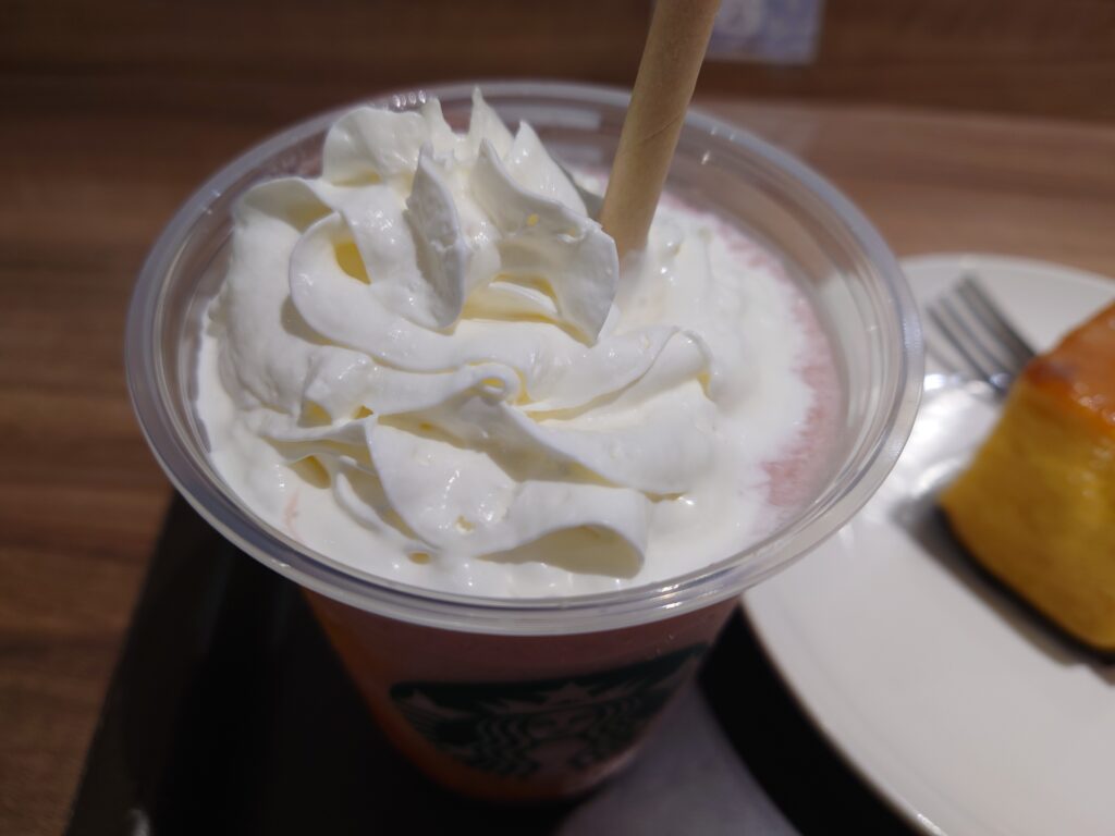 スタバ新作イチゴバナナフラペチーノ