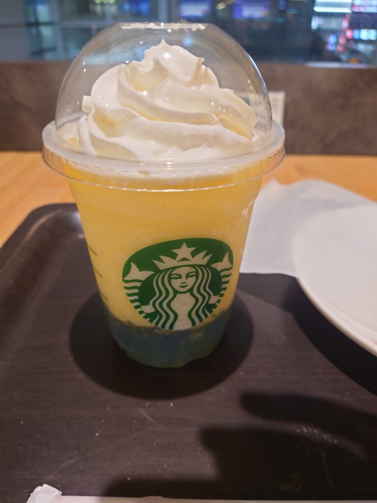 スタバ新作サンシャインパインフラペチーノ