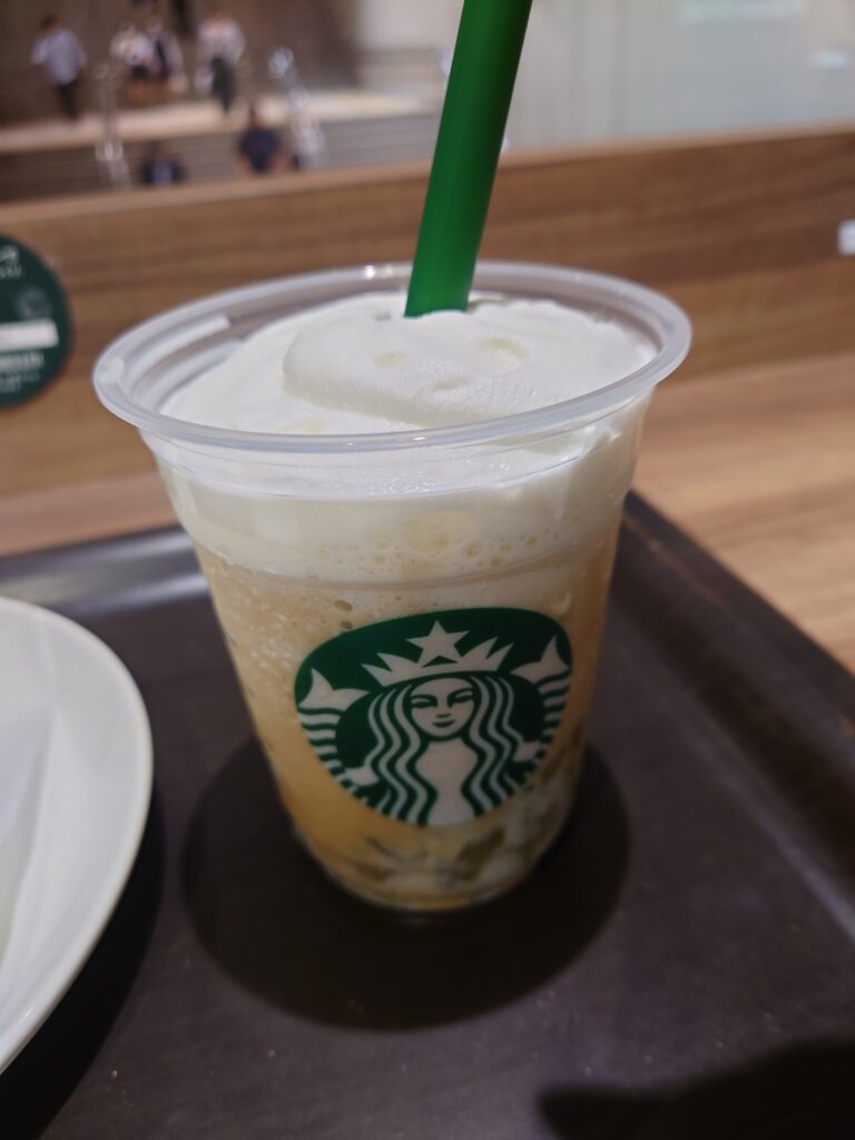 スタバ新作マスカット アールグレイ フローズン ティー